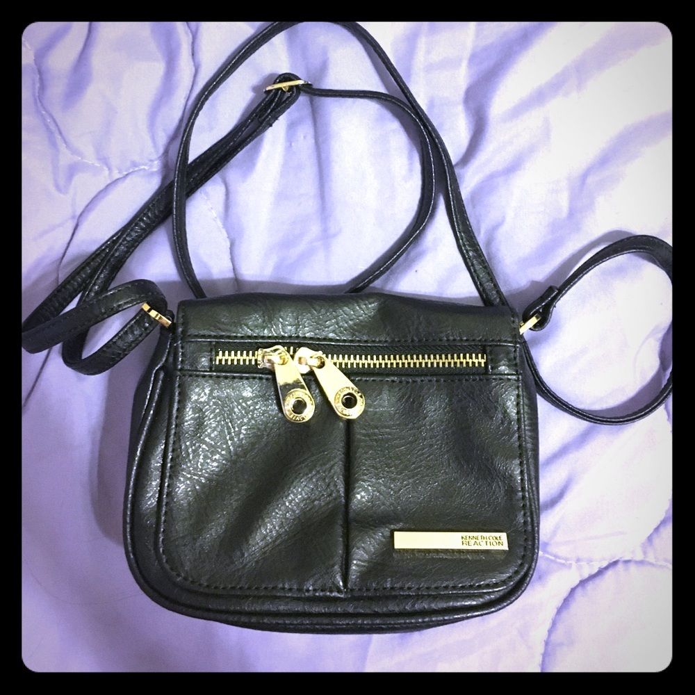 Mini Kenneth Cole Reaction Crossbody Purse.