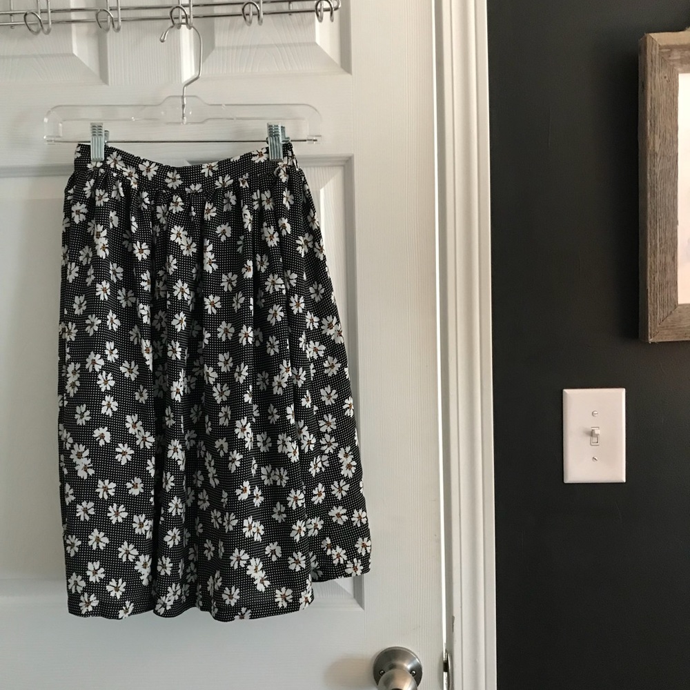 Sunflower mid line skirt
