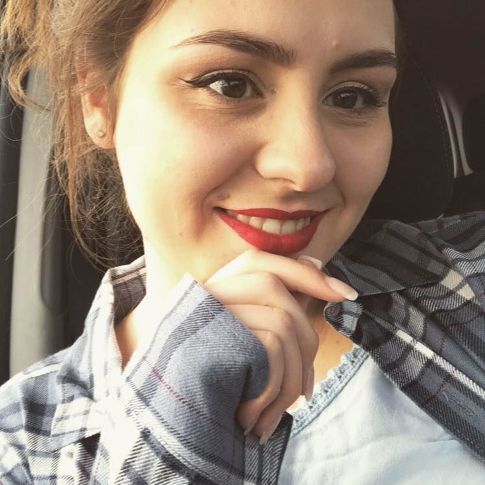 Meet your Posher, Candace