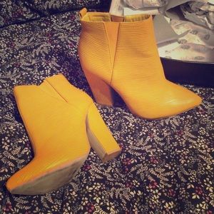 Fall Mustard Yellow Booties😱😱💛💛💛