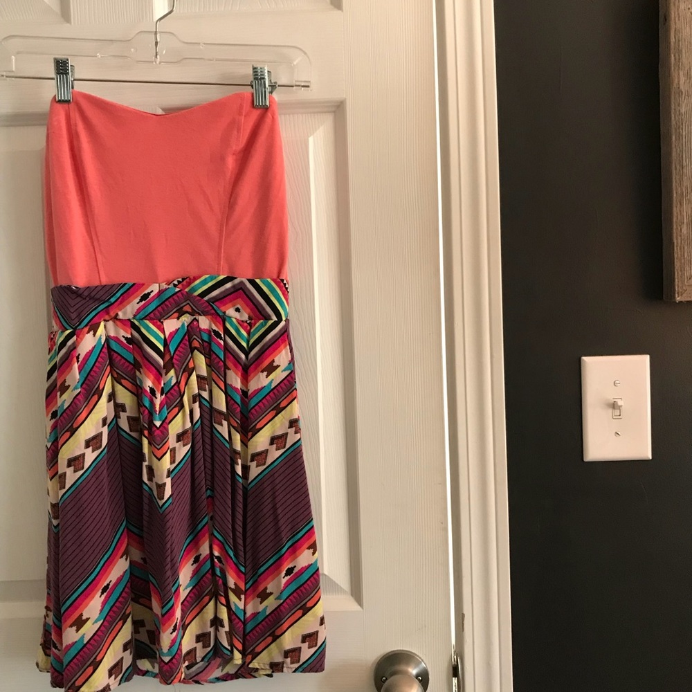 Color strapless dress