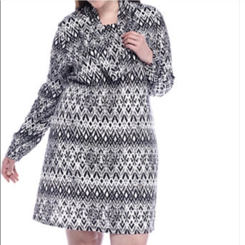 Madison Leigh trapeze dress w/infinity scarf