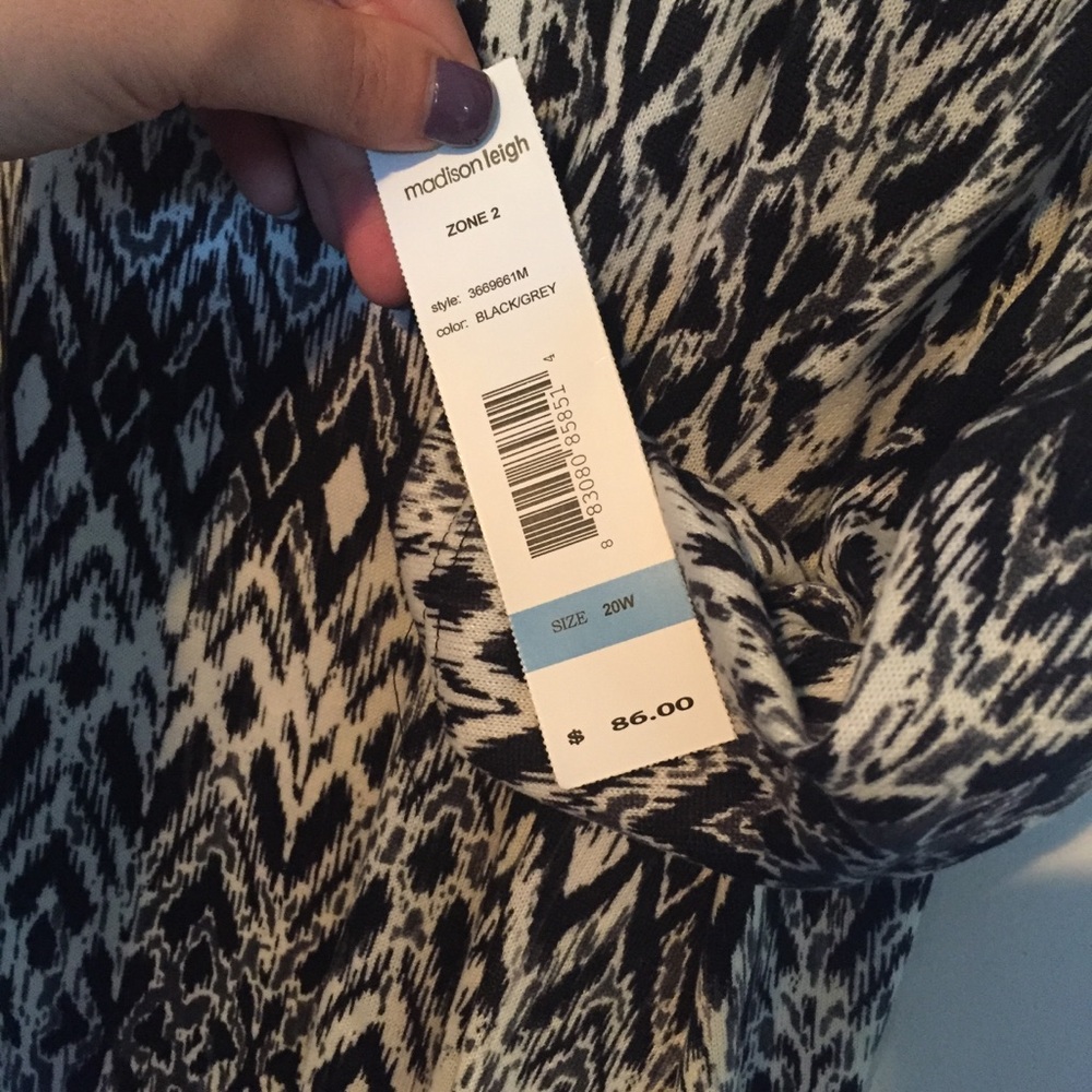 Madison Leigh trapeze dress w/infinity scarf - Picture 5 of 6
