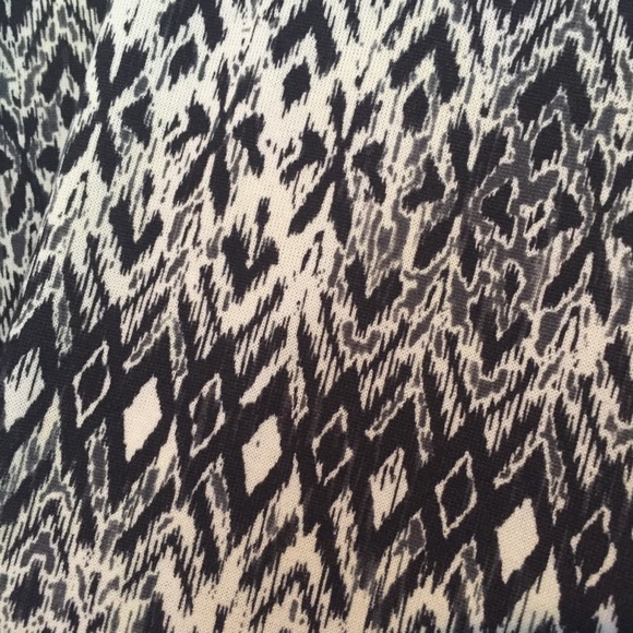 Madison Leigh trapeze dress w/infinity scarf - Picture 6 of 6