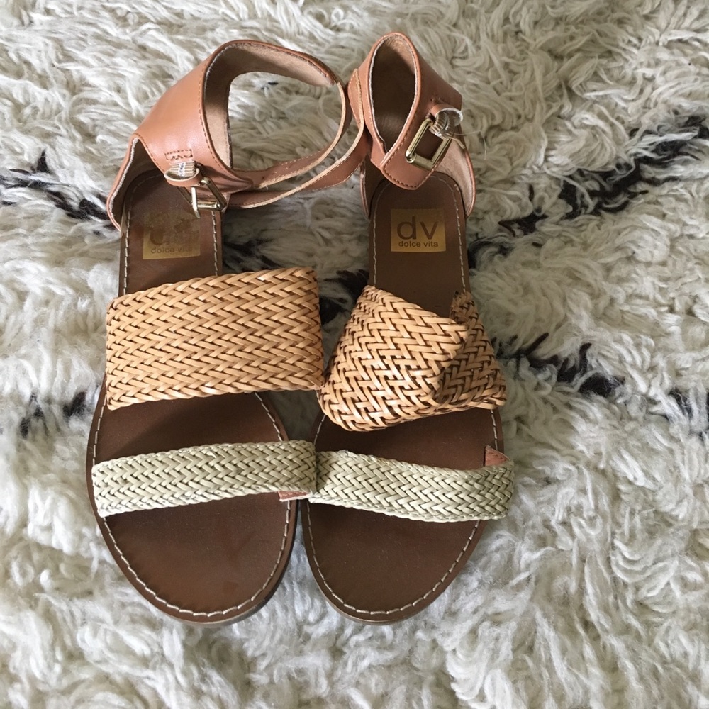 Dolce vita Sandles