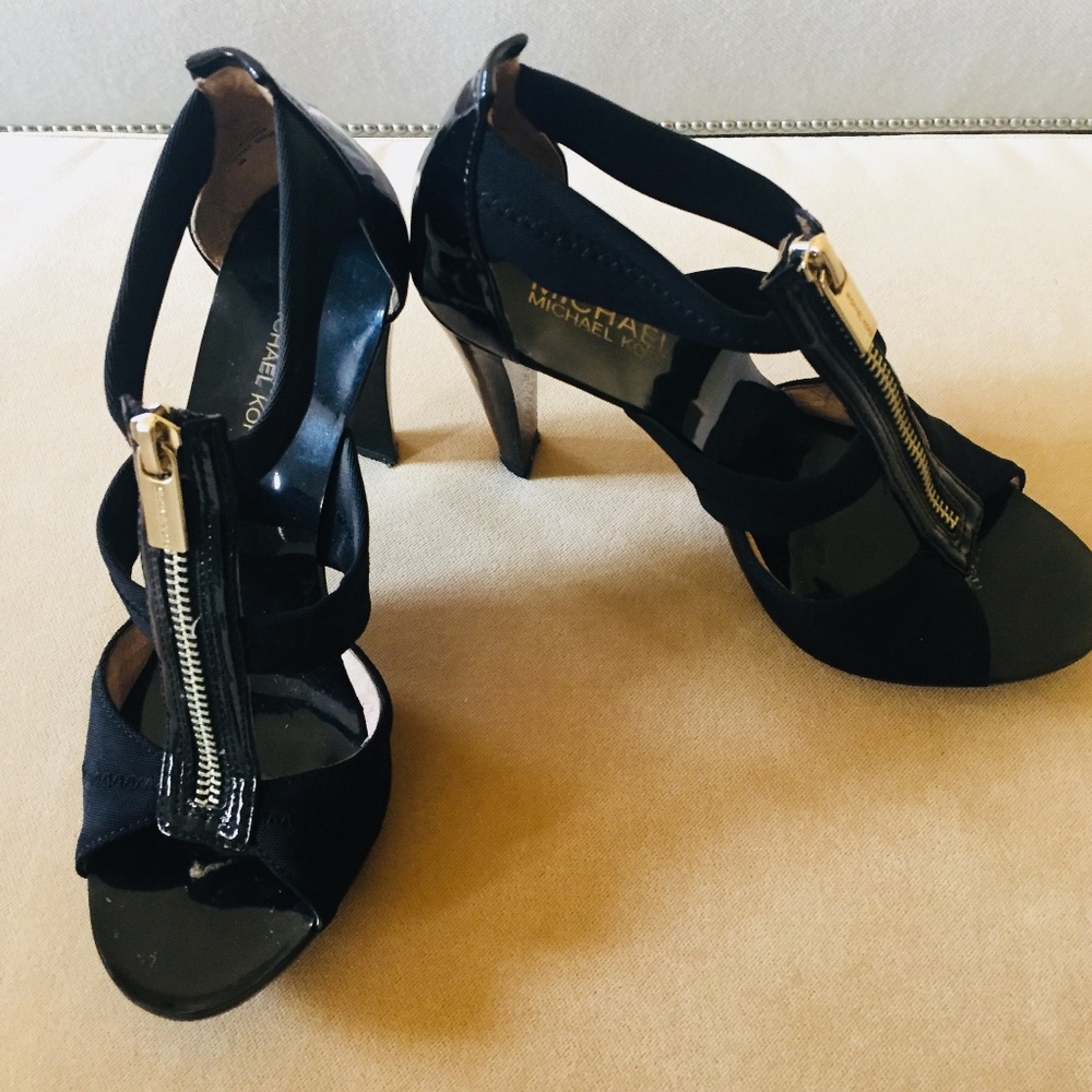 Micheal Kors black heels