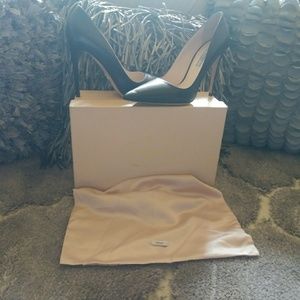 Prada Classic Leather Pump