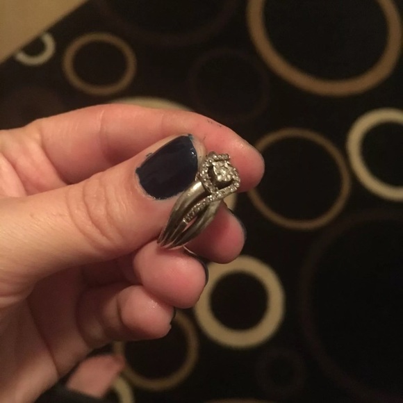 Diamond Ring - Picture 2 of 3