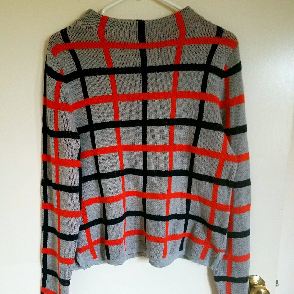 Old Navy cropped checkered sweater