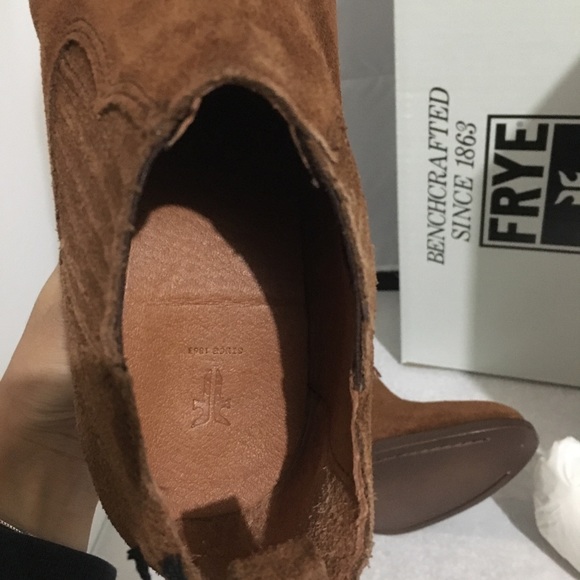 FRYE ILANA Suede Western Slip On Bootie 8 9.5 $278 - Picture 7 of 8