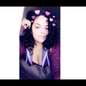 Meet your Posher, Melissa