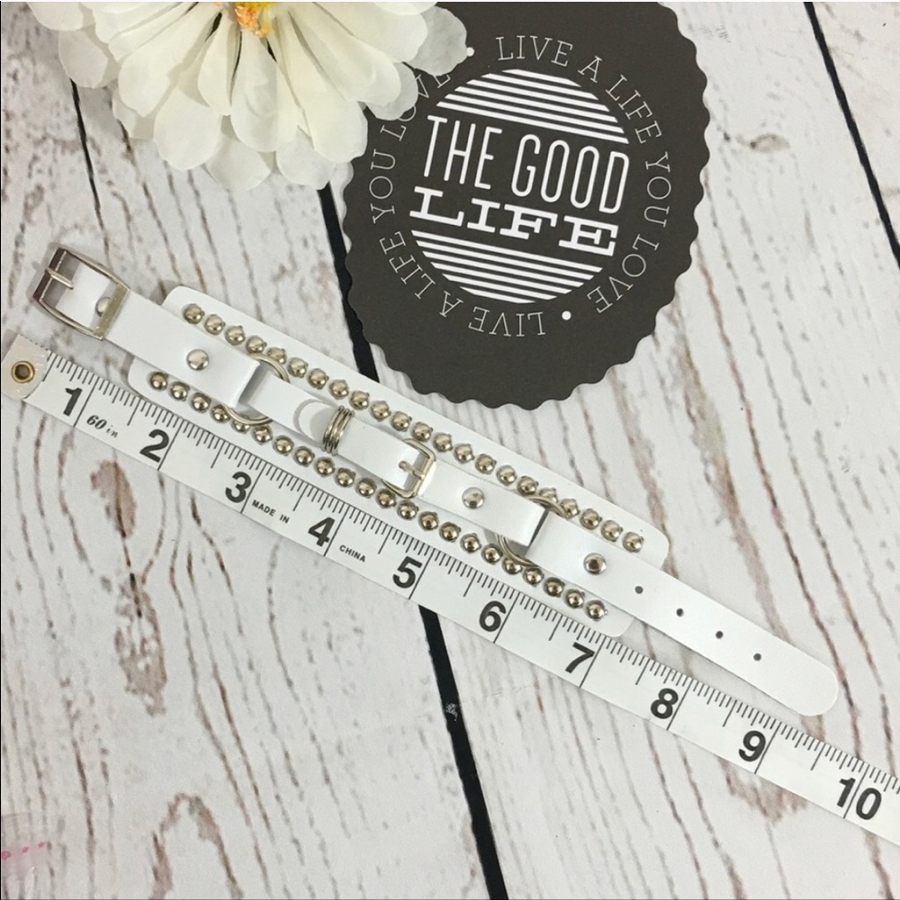 Leather Rivets Buckle Bracelet -White - Picture 4 of 5