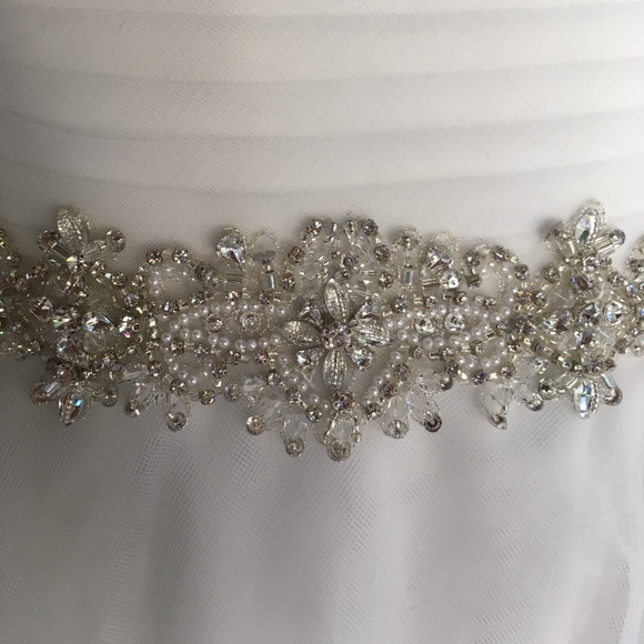 🎉FLASH SALE🎉 Allure Bridals style #9168 - Picture 3 of 8