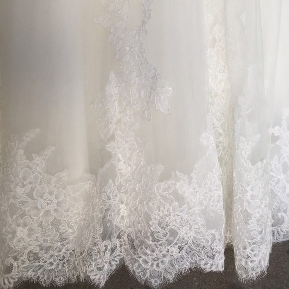 🎉FLASH SALE🎉 Allure Bridals style #9168 - Picture 4 of 8