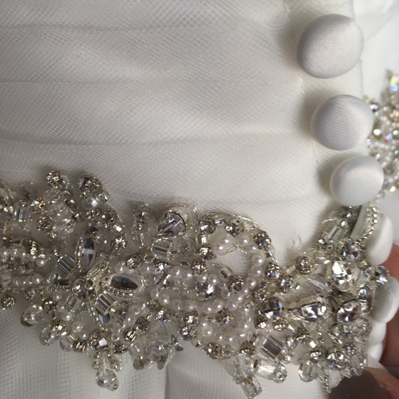 🎉FLASH SALE🎉 Allure Bridals style #9168 - Picture 5 of 8