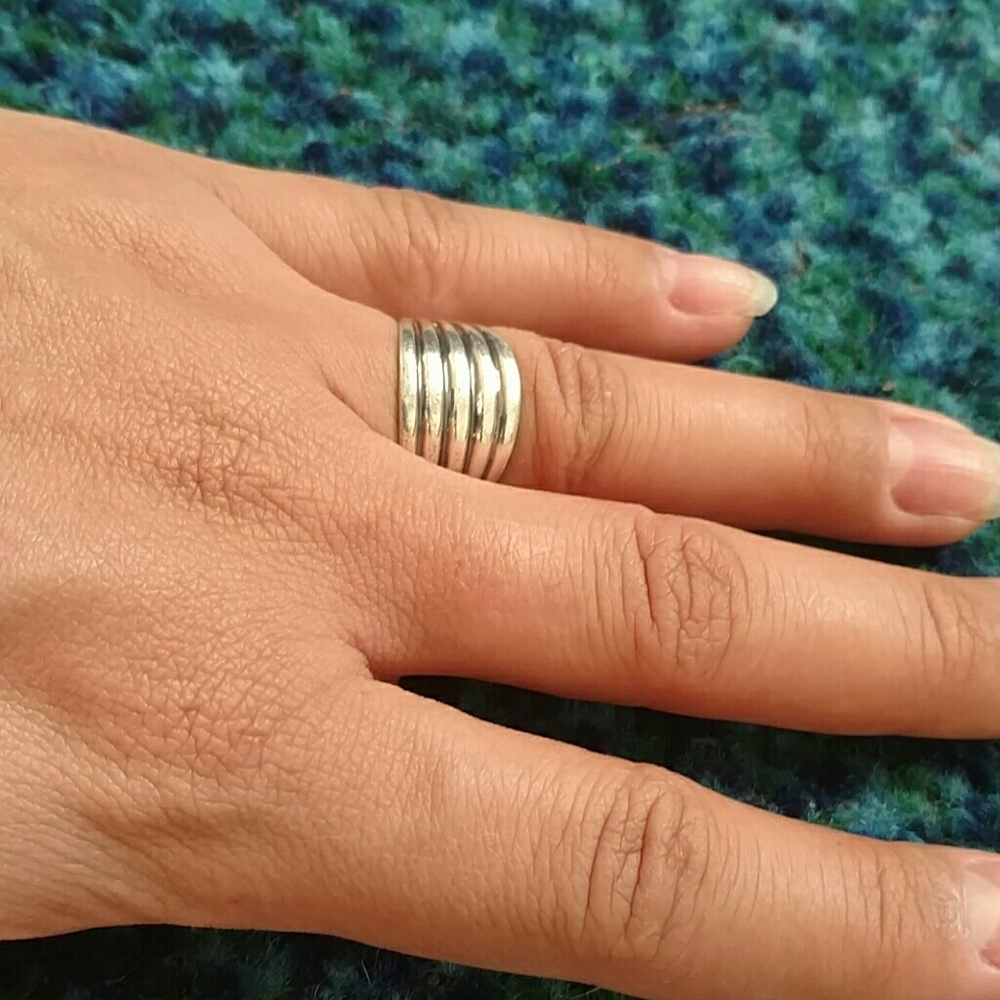 Ring silver