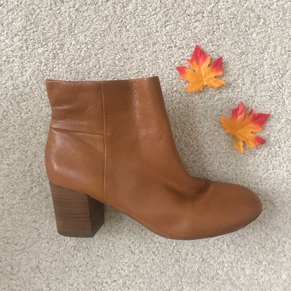 ✨ SALE Banana Republic Leather Booties