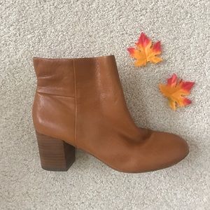 ✨ SALE Banana Republic Leather Booties