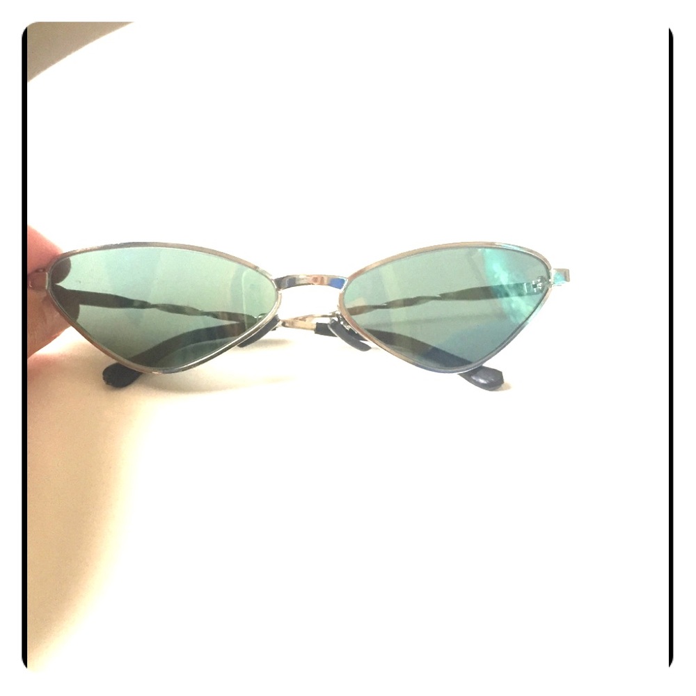 Cool vintage cateye sunglasses