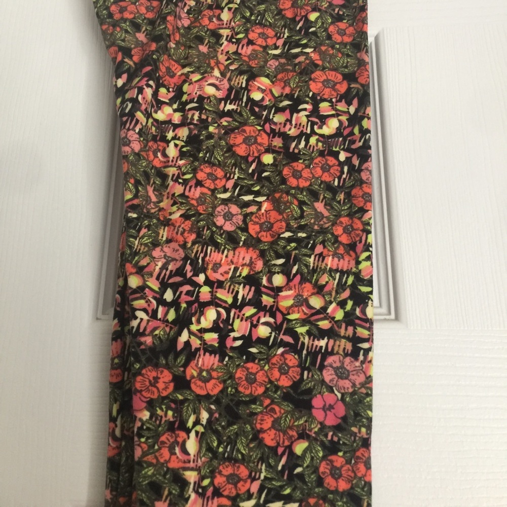 LuLaRoe Leggings OS - Picture 2 of 3