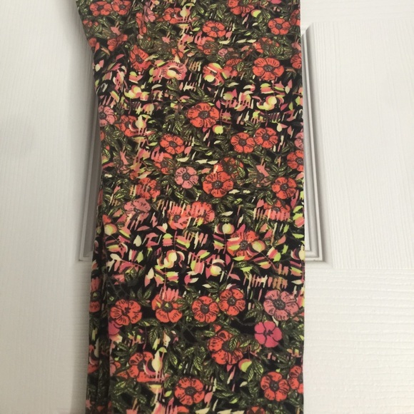 LuLaRoe Leggings OS - Picture 2 of 3