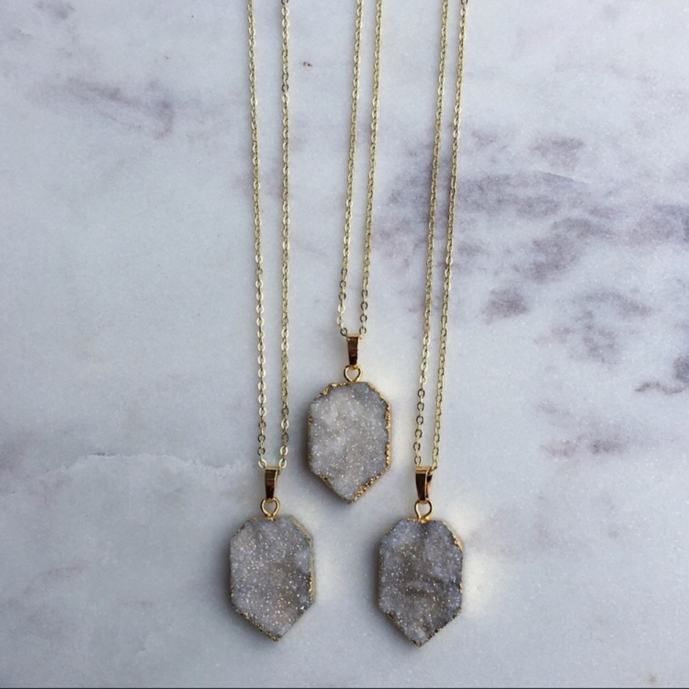 Druzy Heptagon Necklace - Picture 6 of 6