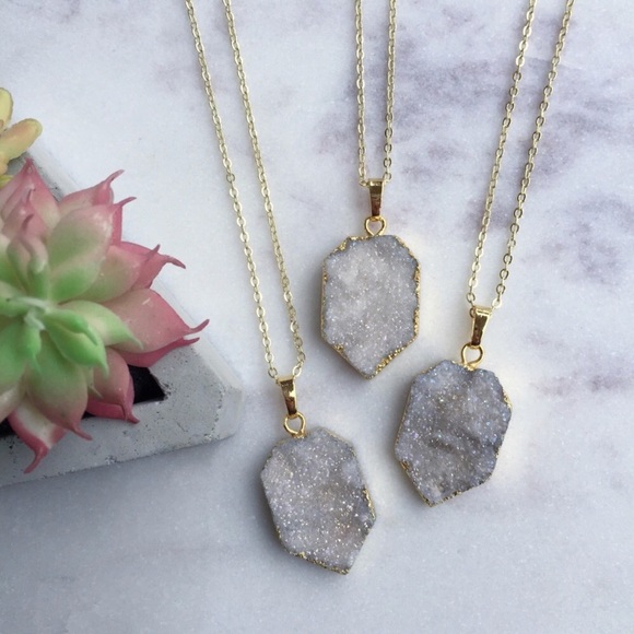 Druzy Heptagon Necklace - Picture 3 of 6