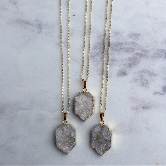 Druzy Heptagon Necklace - Picture 6 of 6