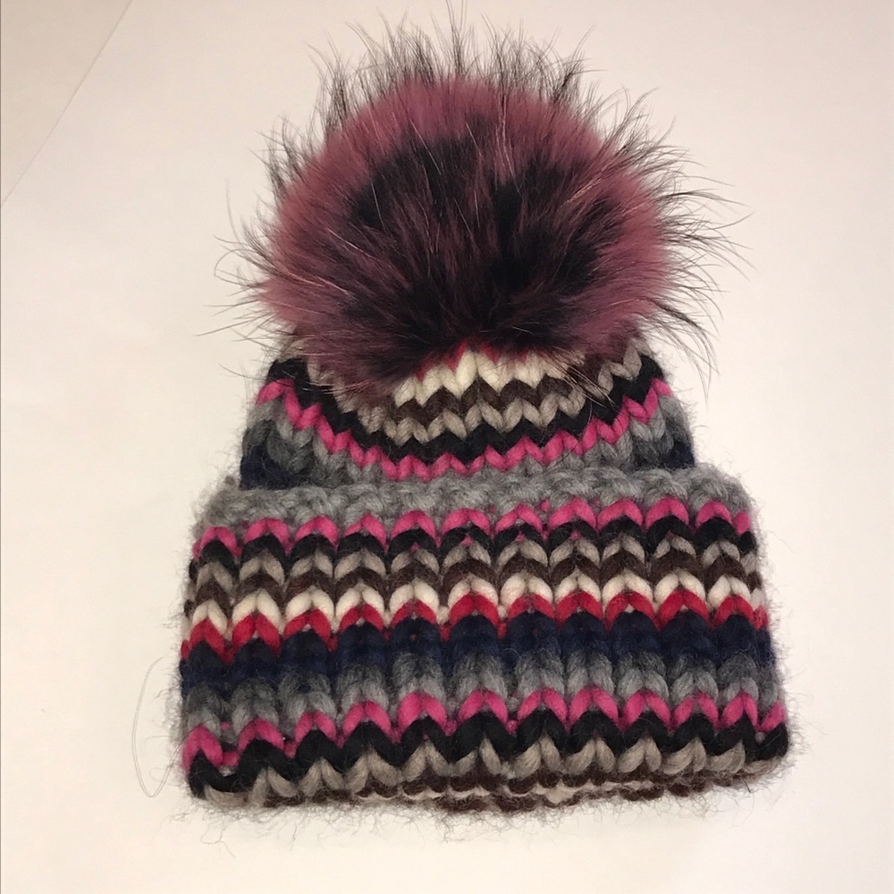Large Pom hat