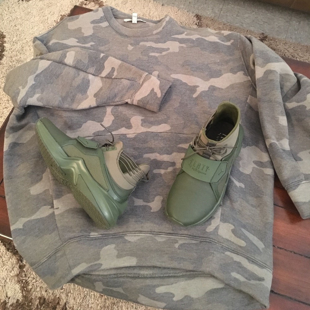 Sneakers
