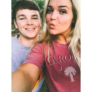 Meet your Posher, Caroline