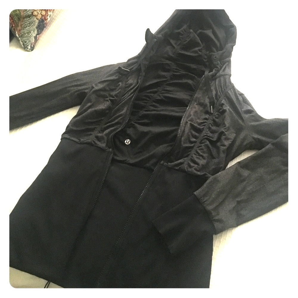 Lululemon Dark Grey/ Black Zip Up - Worn Once!