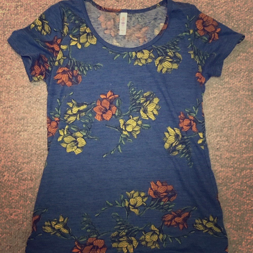 LulaRoe Classic Tee