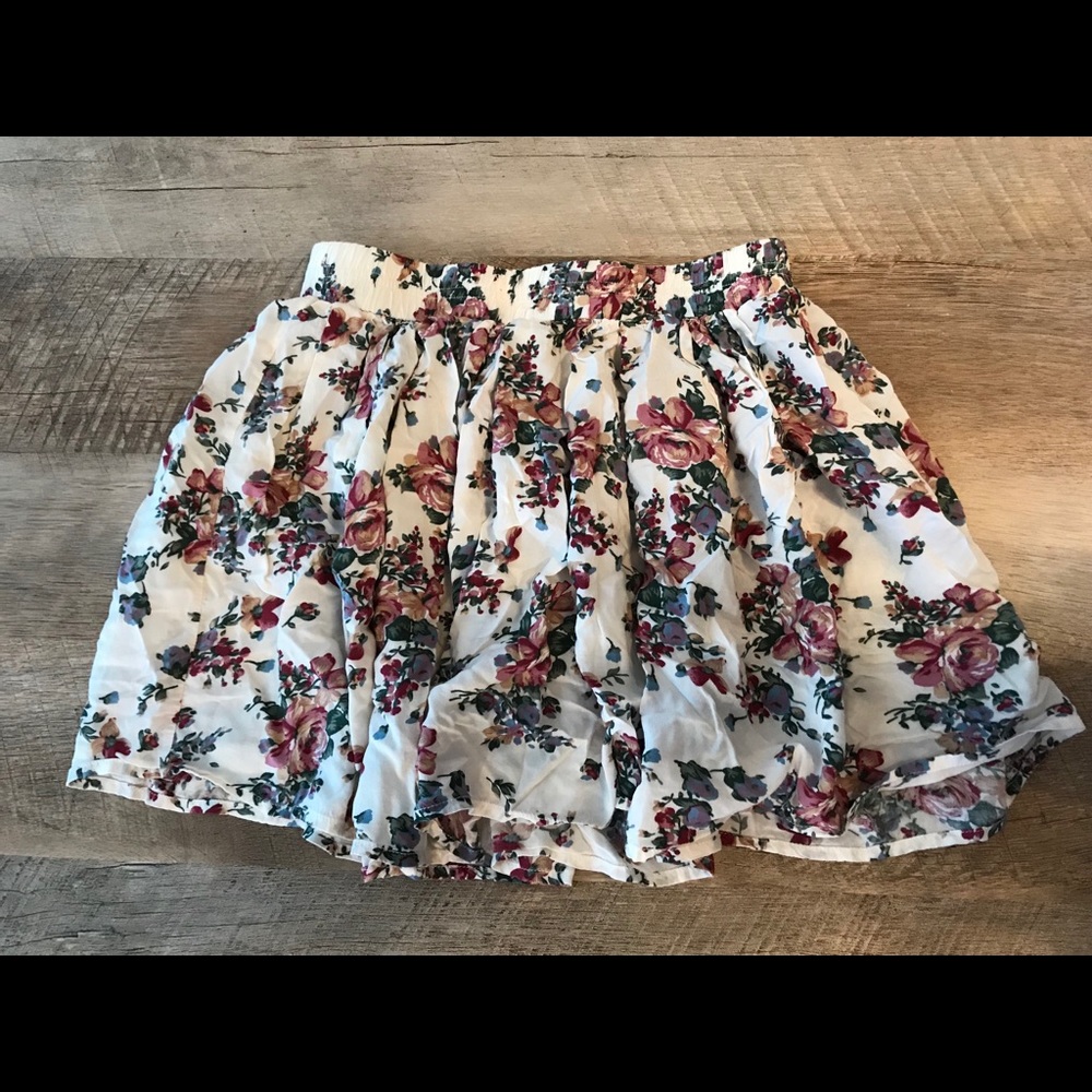 Brandy Melville floral skirt