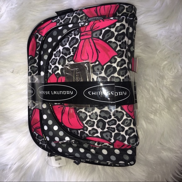 🛍SALE 👝Makeup/ 3 travel bags🛍 - Picture 2 of 2
