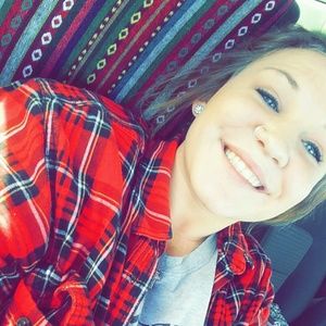 Meet your Posher, Cassandra