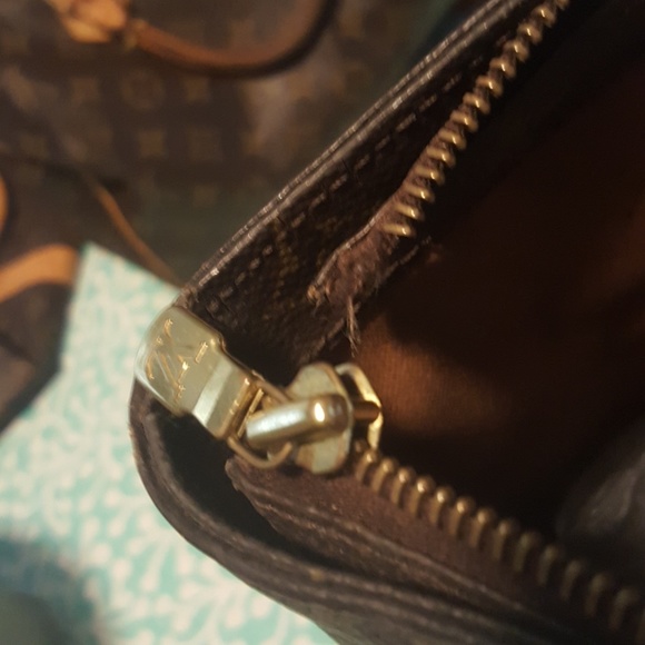 100% Authentic Louis Vuitton Cabas Mezzo GM BAG - Picture 2 of 16