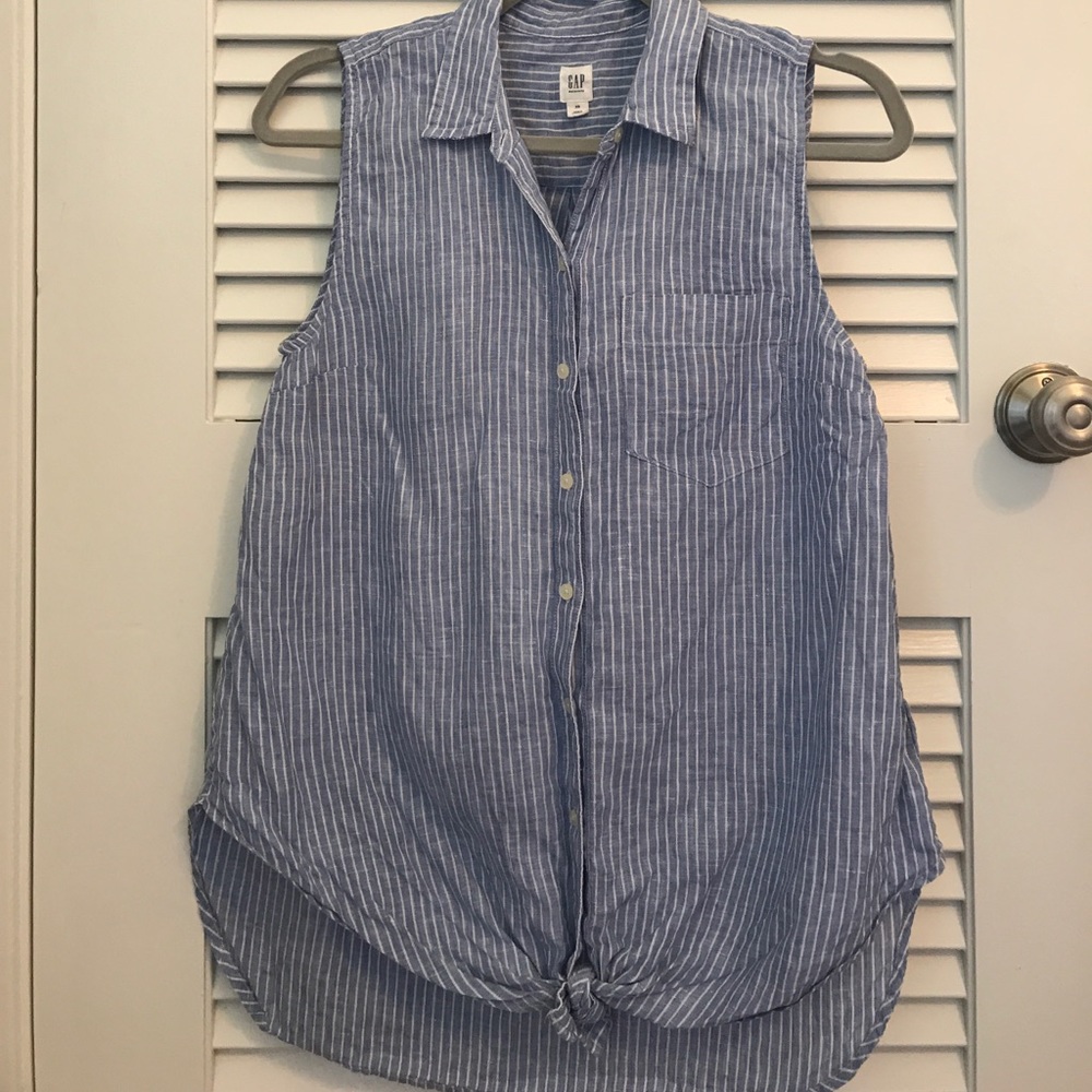 Gap Maternity Tue-front linen shirt