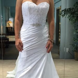 Wedding dress