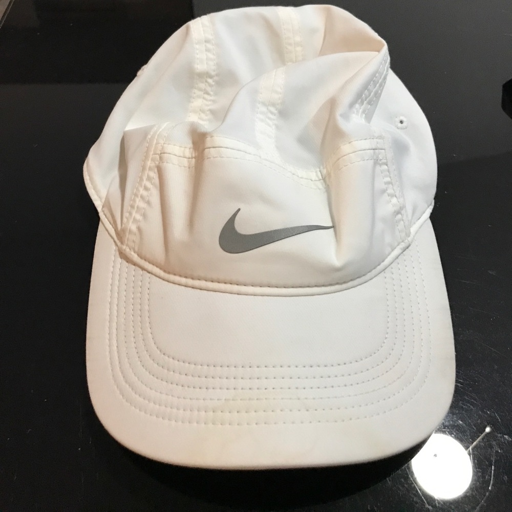 Nike dry fit running hat
