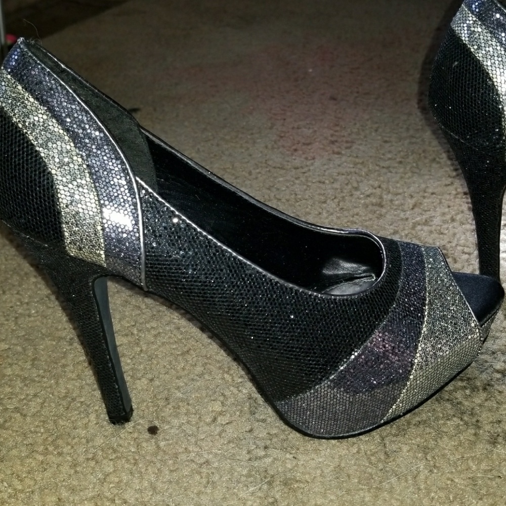 Sparkly pumps