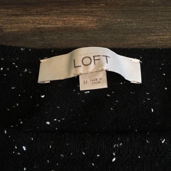 Ann Taylor LOFT Sweater Size Medium. - Picture 5 of 6