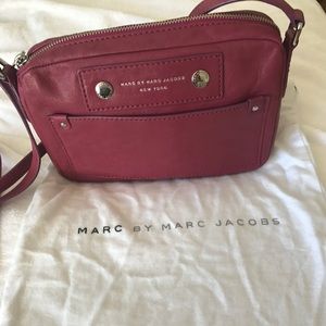 MARC BY MARC JACOBS RASPBERRY CROSS BODY BAG