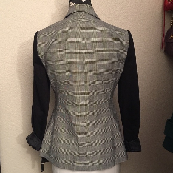 Darby + Luke - Picture 4 of 7