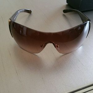 Prada sun glasses