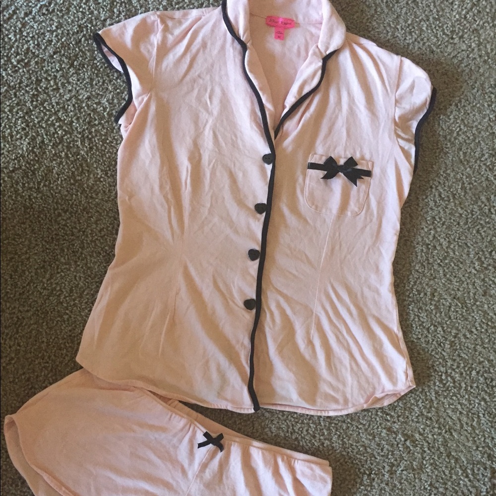 Betsy Johnson sleep set