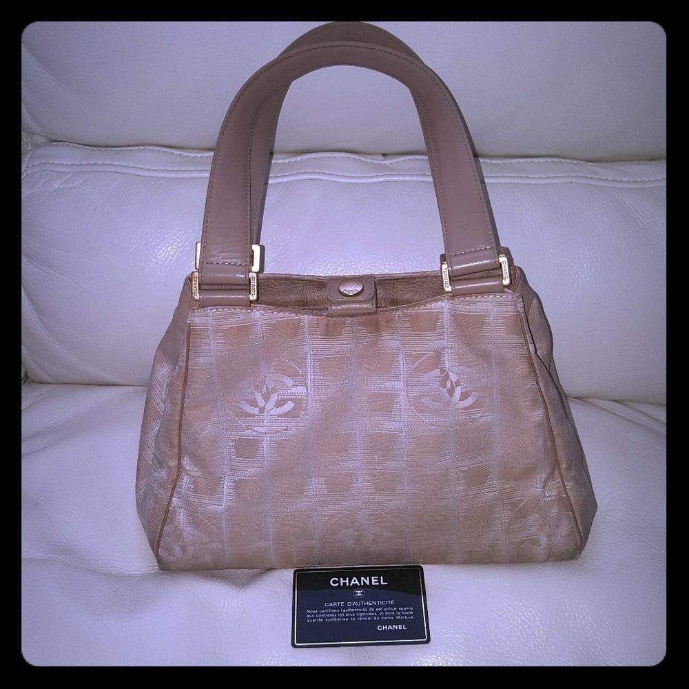 🎈SALE🔥CHANEL Vintage Hobo Handbag Authentic