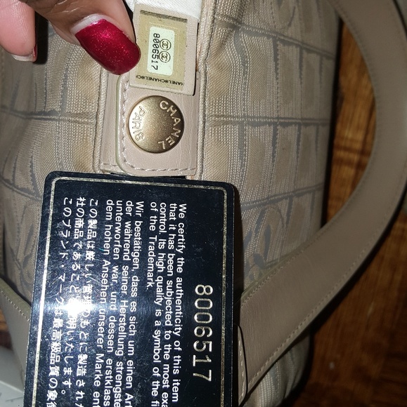 🎈SALE🔥CHANEL Vintage Hobo Handbag Authentic - Picture 3 of 8