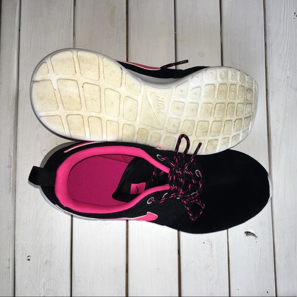Women's Nike Roshes - Picture 7 of 8
