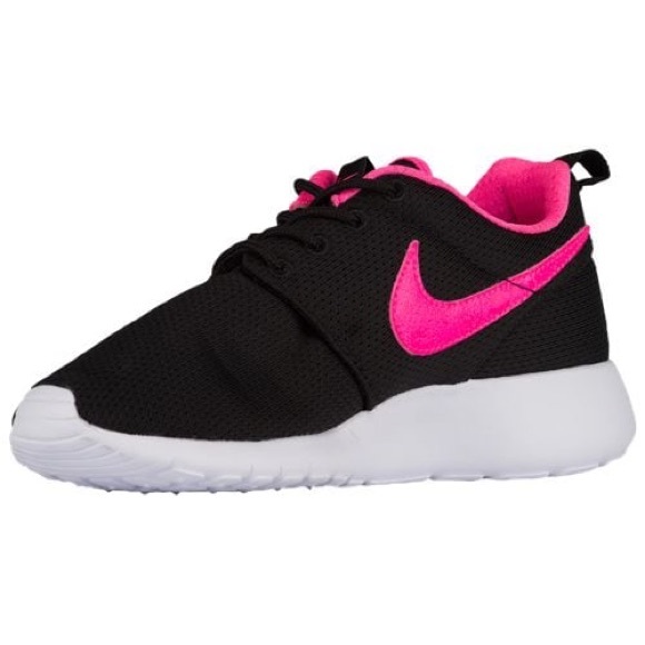 Women's Nike Roshes - Picture 2 of 8